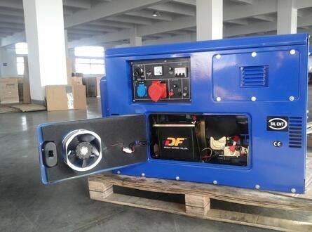 Soundproof Air Cooled 10kVA Double Cylinder Diesel Generator with Recoil / Electric Start